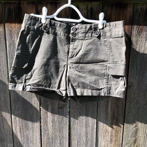 Shorts Banana Republic, size 10 .